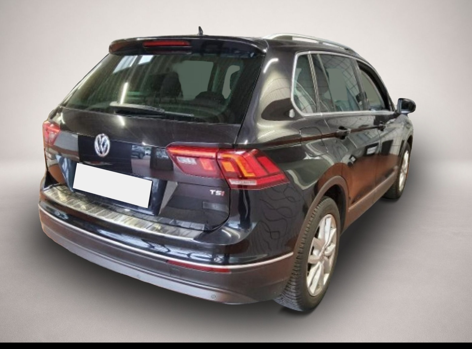 Volkswagen Tiguan (01/2018, )
