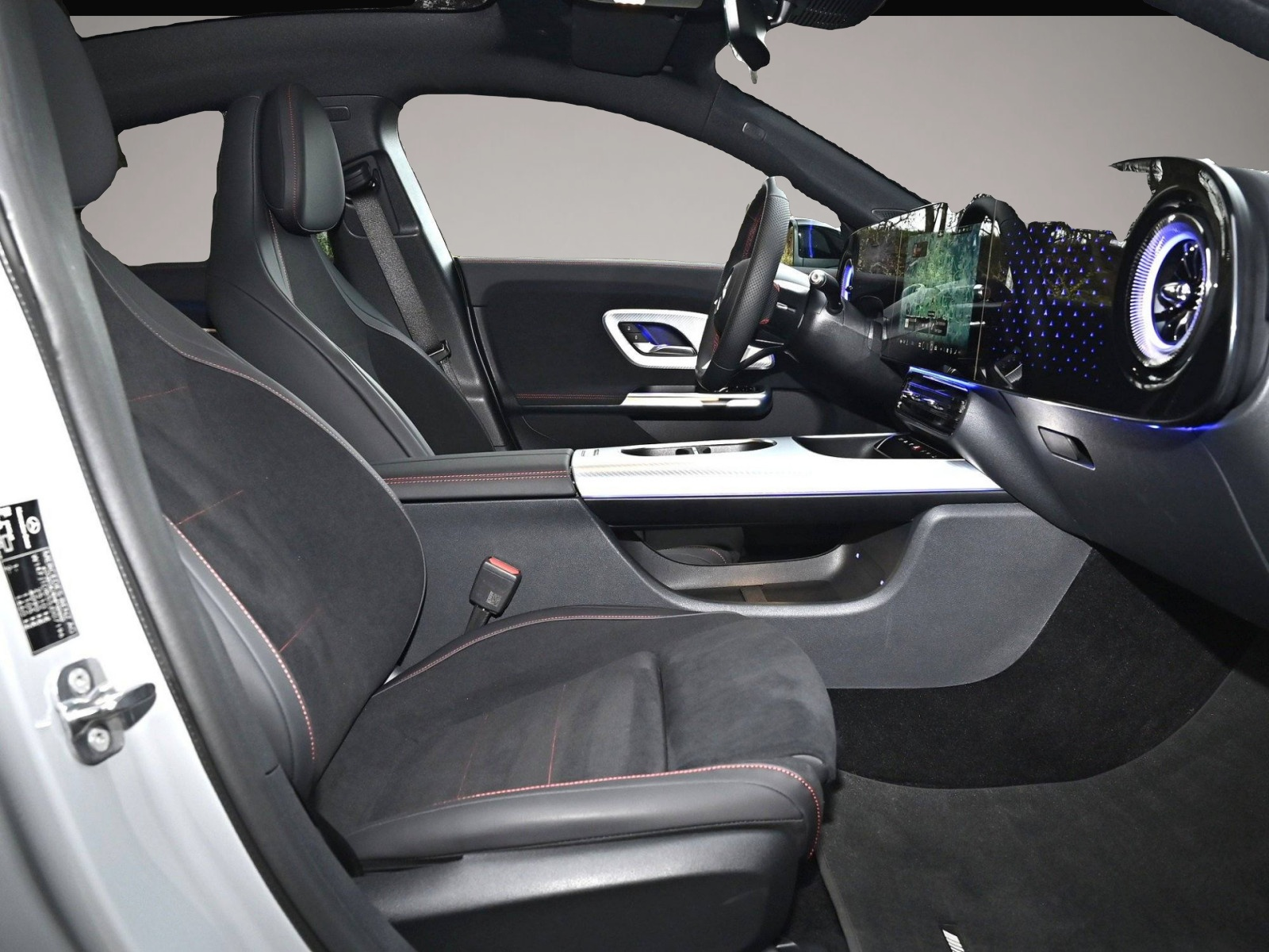 Mercedes-Benz CLA 250 (12/2025, ELECTRIC)