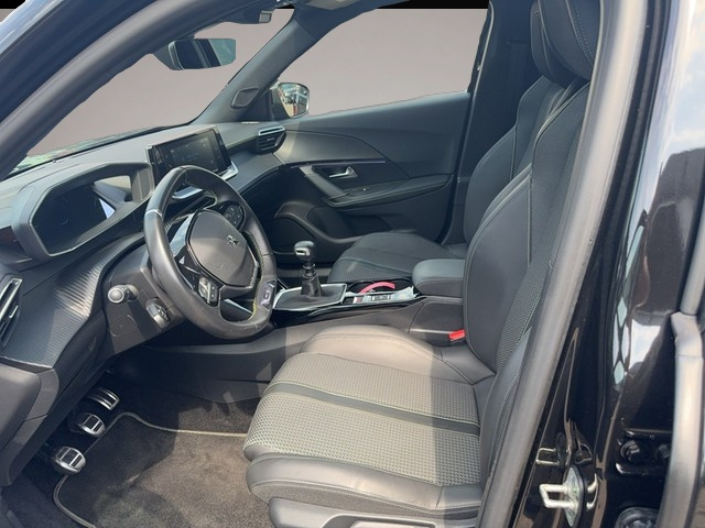 Peugeot 2008 (06/2020, Benzin)