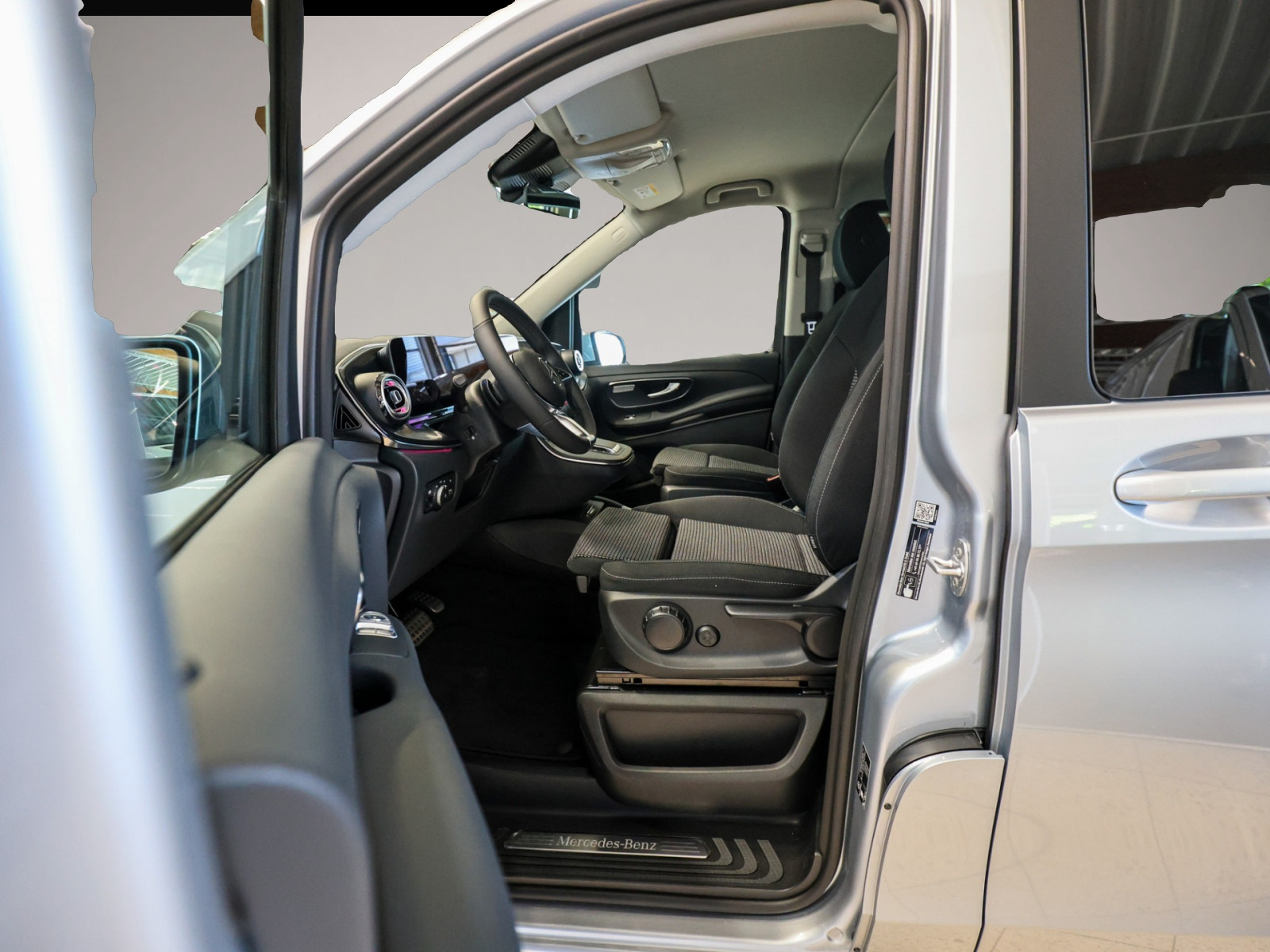 Mercedes-Benz V 220 (04/2025, Diesel)