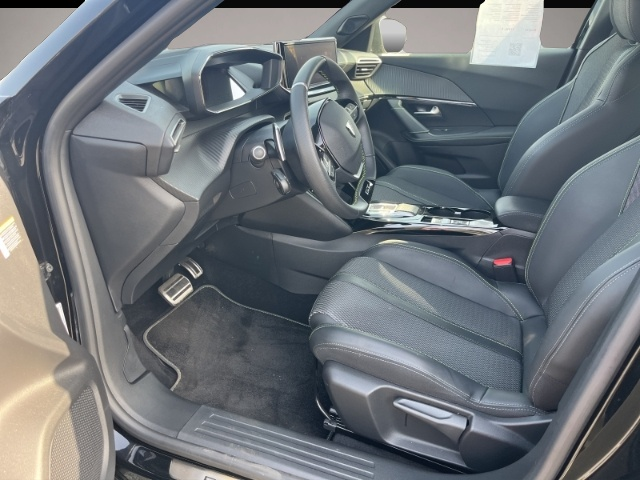 Peugeot 2008 (02/2024, Benzin)