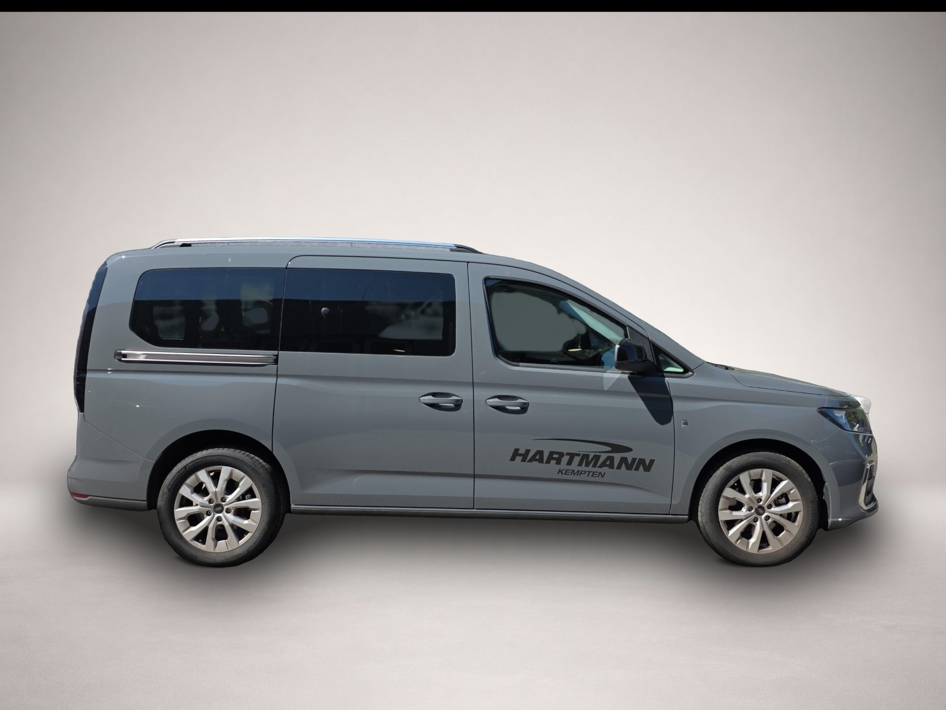Ford Grand Tourneo (11/2025, Benzin)