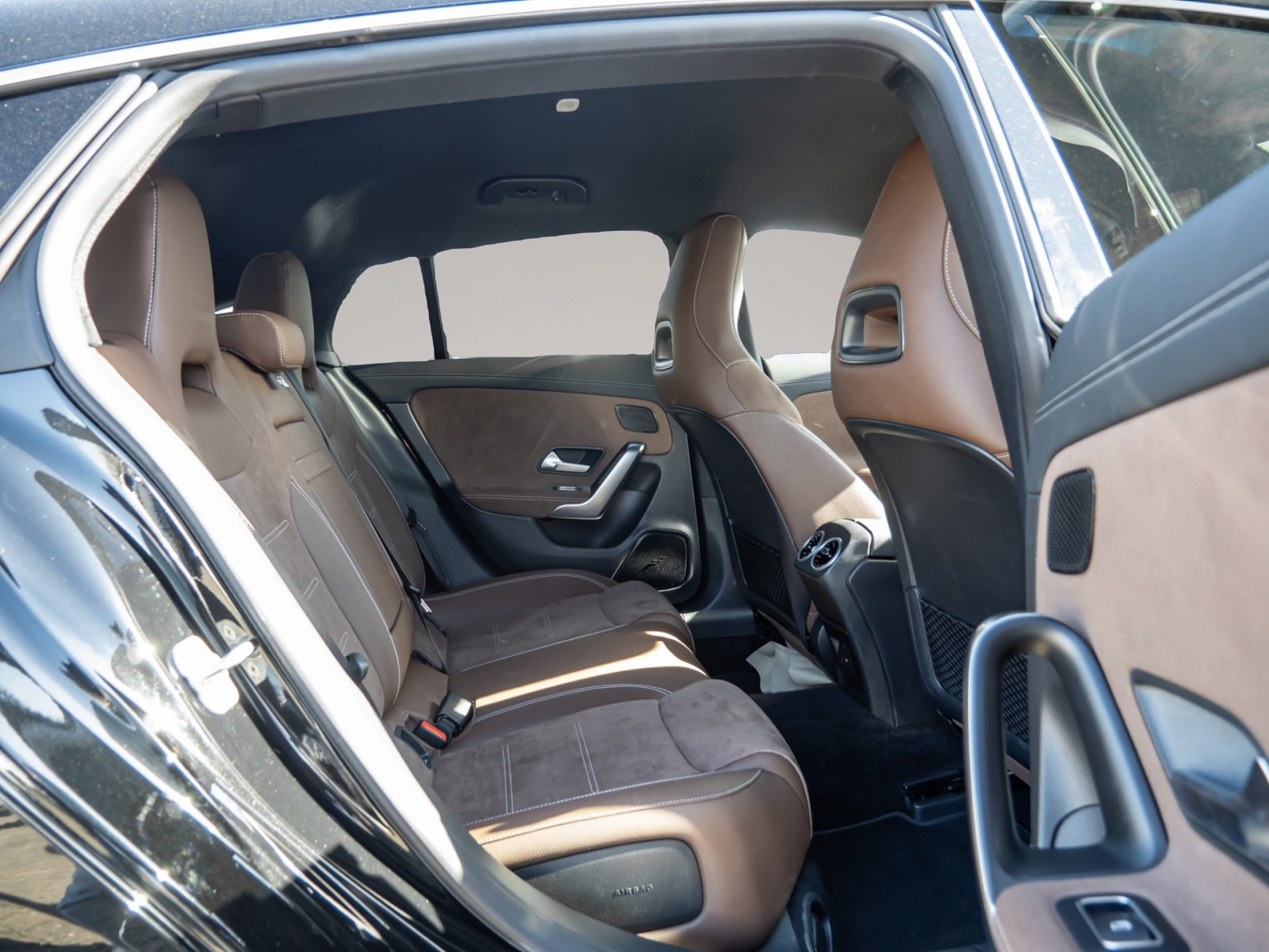 Mercedes-Benz CLA 250 (05/2025, Hybrid (Benzin/Elektro))