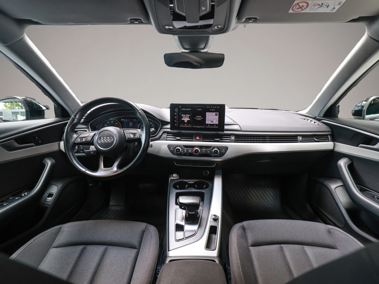 Audi A4 (05/2022, Benzin)