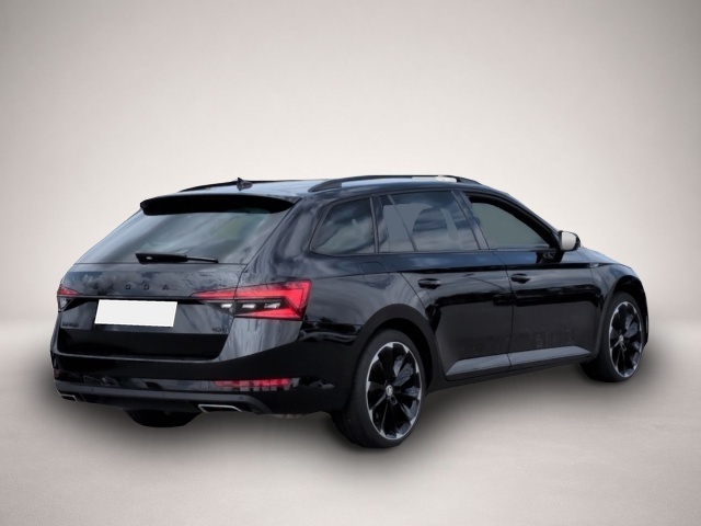 Skoda Superb (04/2023, Benzin)