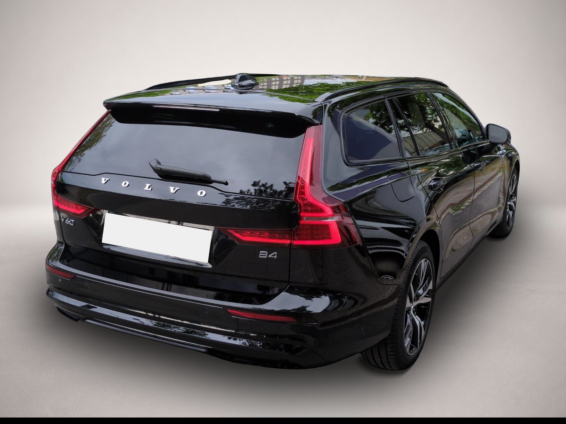 Volvo V60 (04/2024, Benzin)