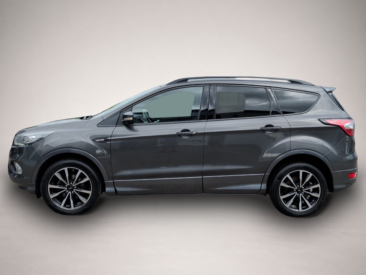 Ford Kuga (10/2017, Benzin)