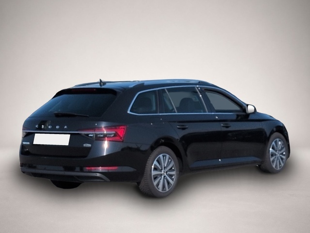 Skoda Superb (11/2021, Diesel)