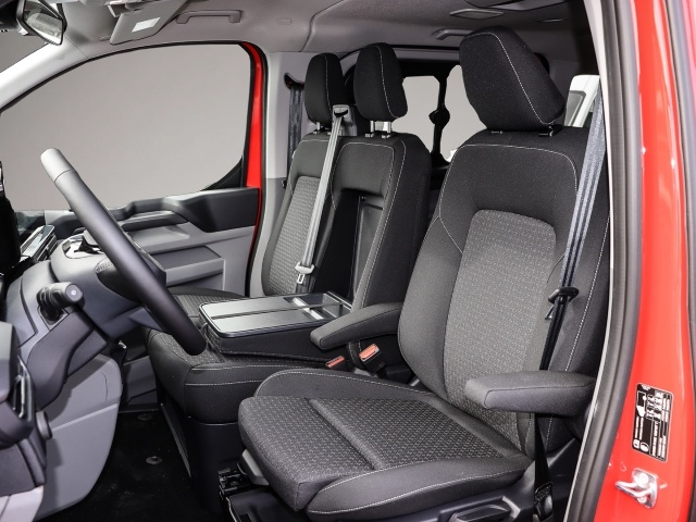 Ford Tourneo Custom (12/2025, Diesel)