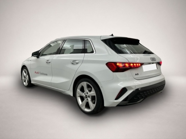 Audi A3 (10/2025, Benzin)