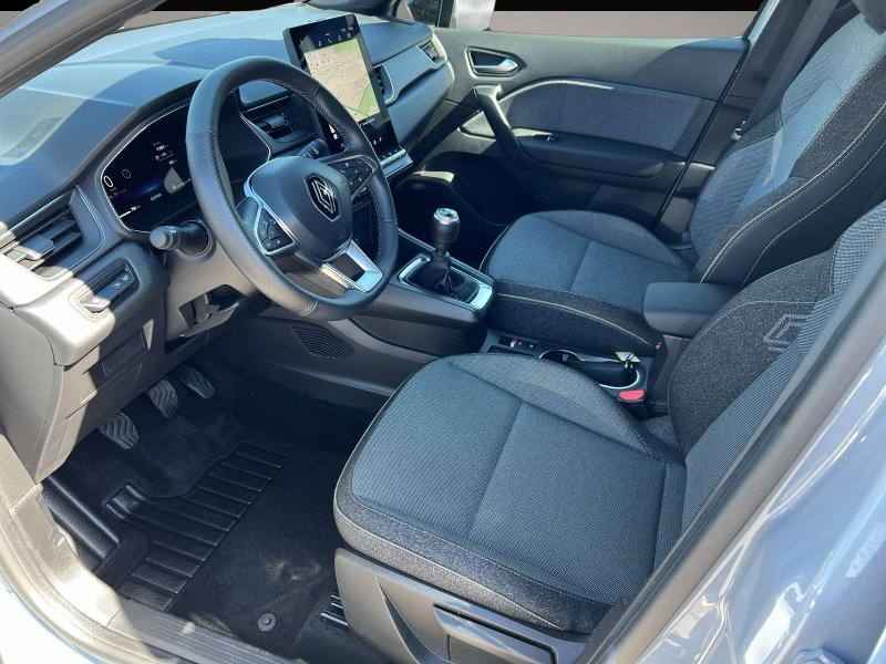 Renault Captur (06/2025, Benzin)