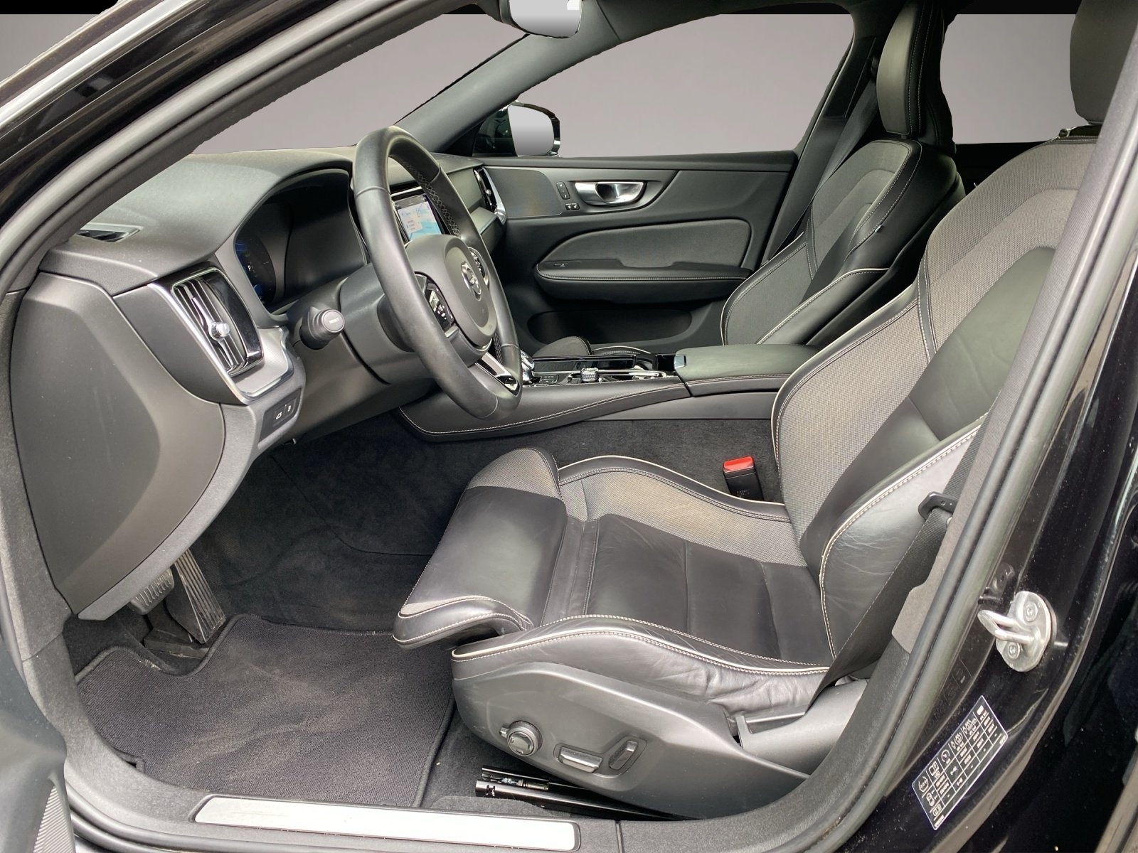 Volvo V60 (03/2023, )