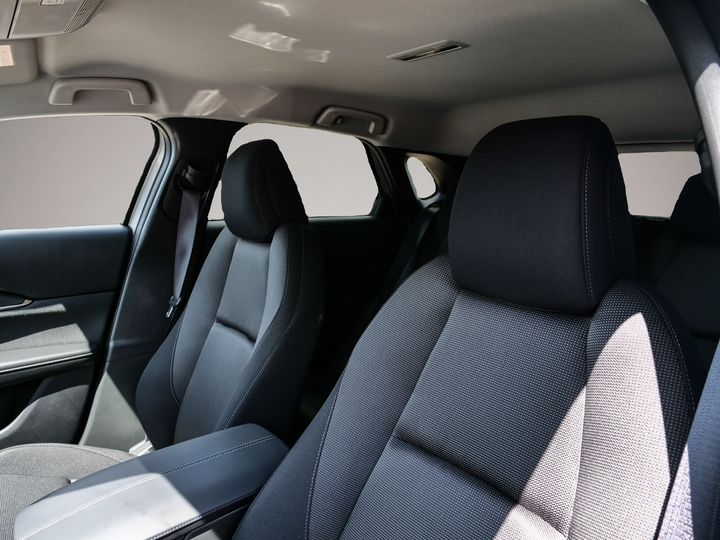 Mazda CX-30, image 5 of 6