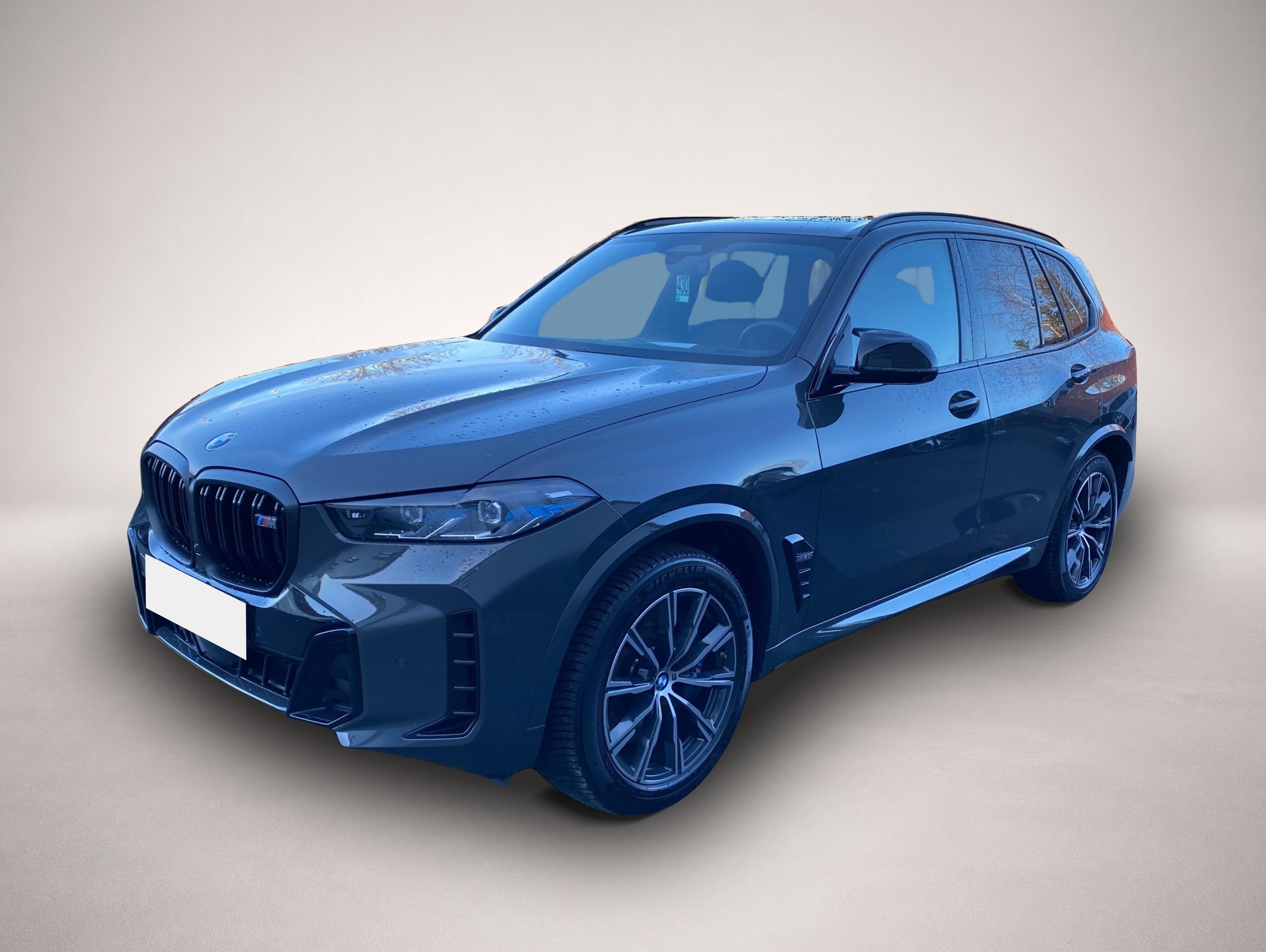 BMW X5 M60 (01/2025, Benzin)