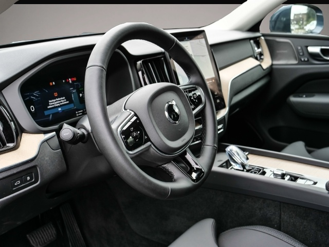 Volvo XC60 (07/2025, Hybrid (Benzin/Elektro))