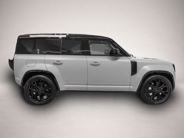 Land-Rover Defender (02/2026, Benzin)