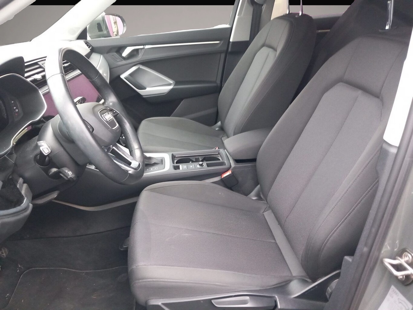 Audi Q3 (10/2020, Benzin)