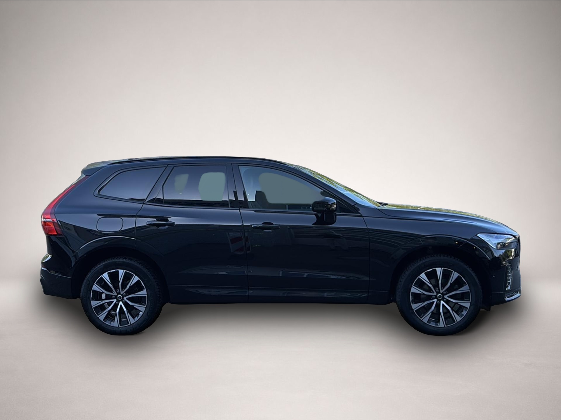 Volvo XC60 (02/2025, Benzin)