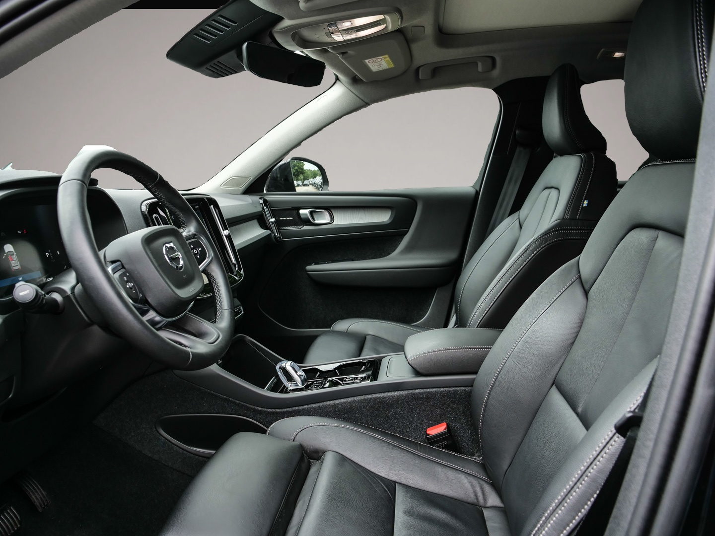 Volvo XC40 (06/2023, Benzin)