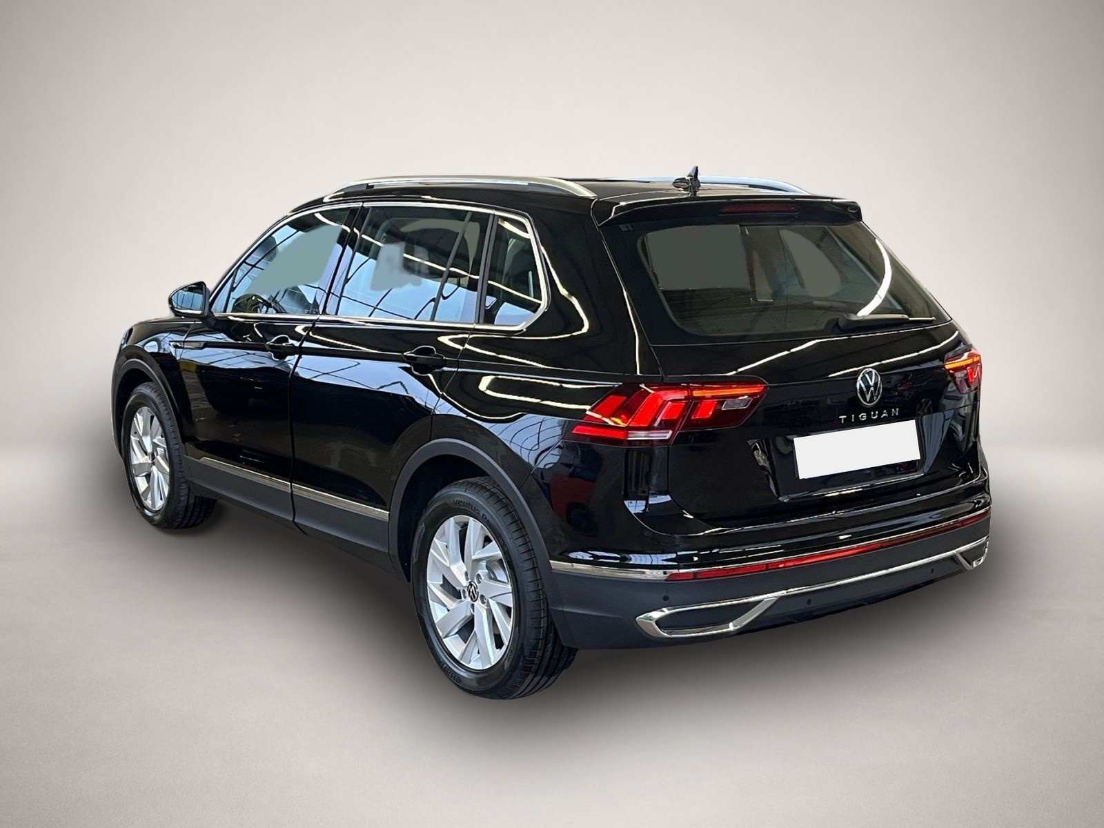 Volkswagen Tiguan (06/2025, Benzin)