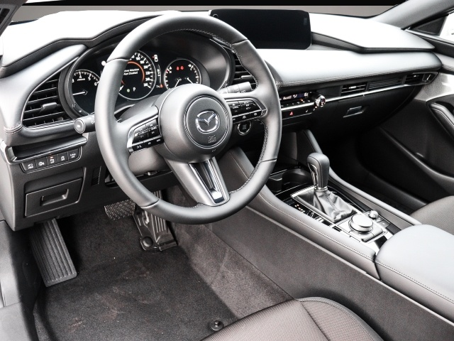 Mazda 3 (03/2026, Benzin)