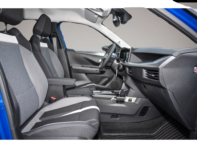 Opel Frontera (04/2026, Benzin)