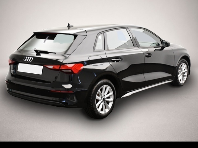 Audi A3 (09/2022, Benzin)