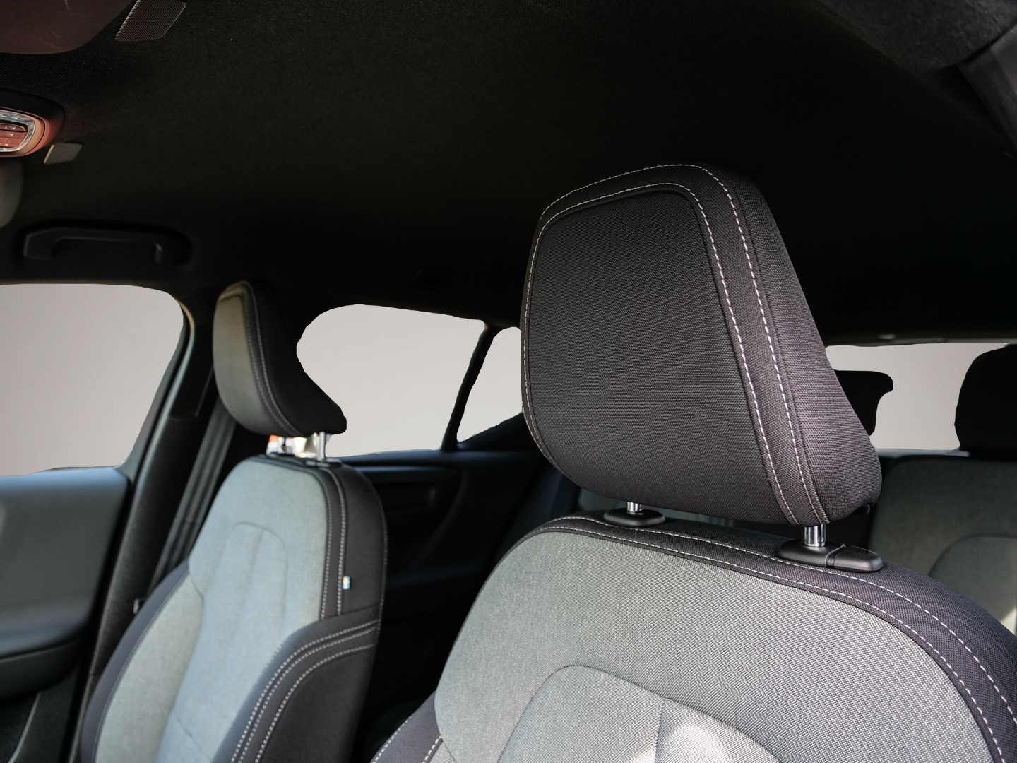 Volvo XC40 (06/2023, Benzin)