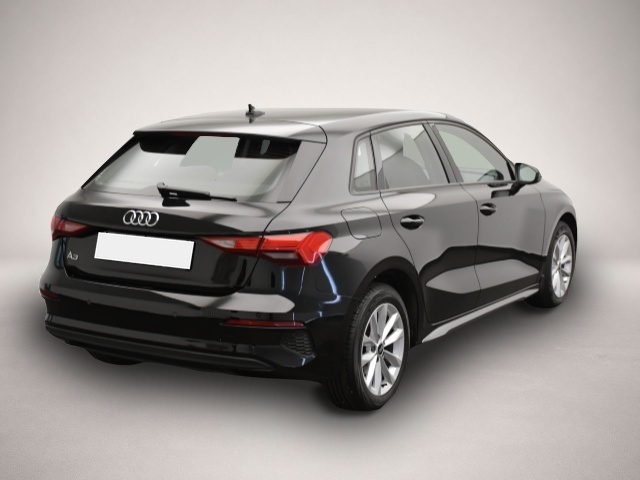 Audi A3 (02/2023, Benzin)