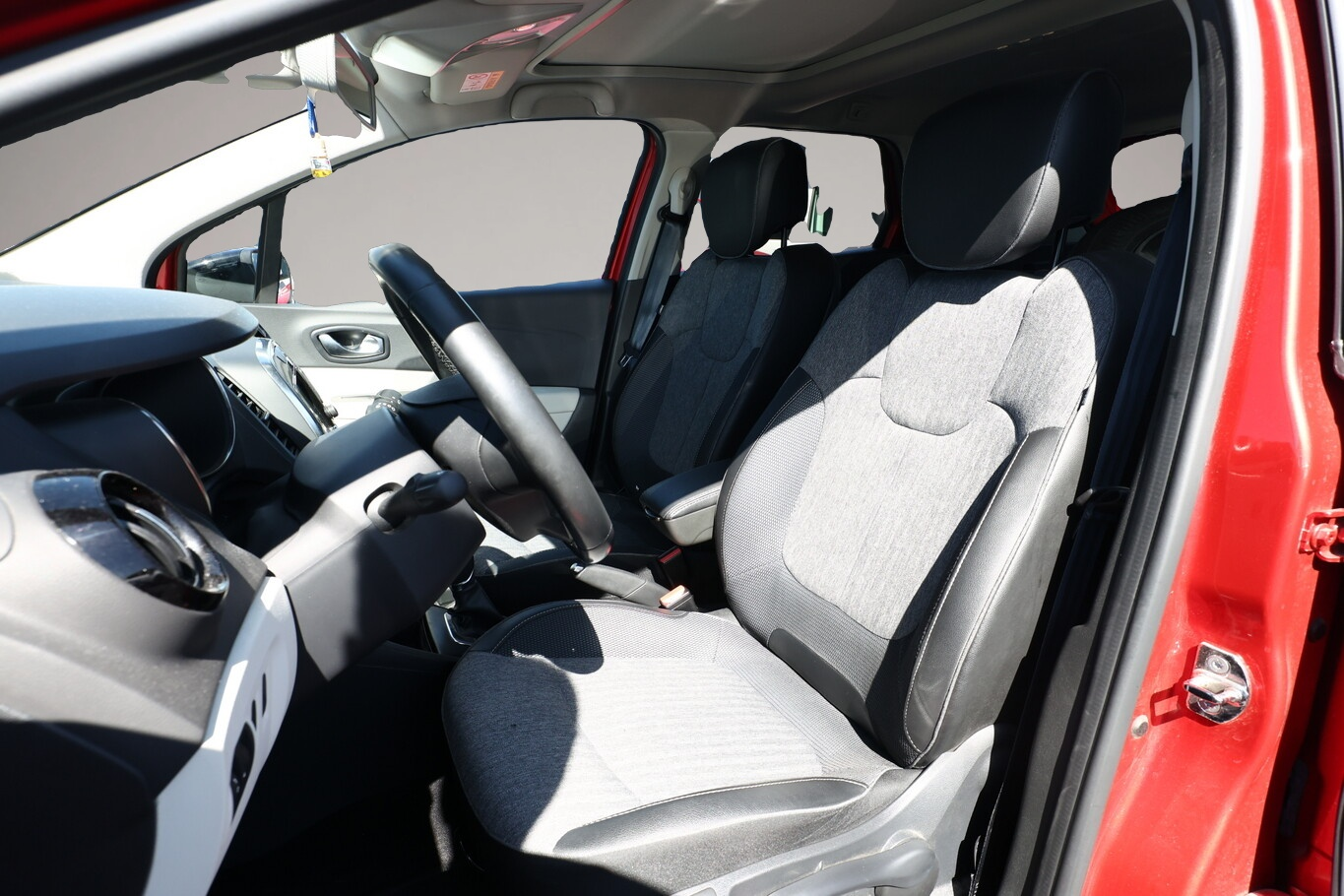 Renault Captur (02/2020, Benzin)