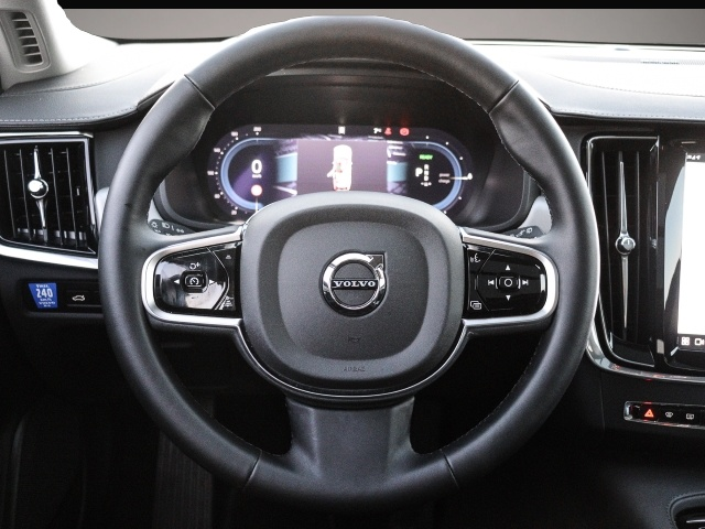 Volvo V90 (02/2025, Hybrid (Benzin/Elektro))