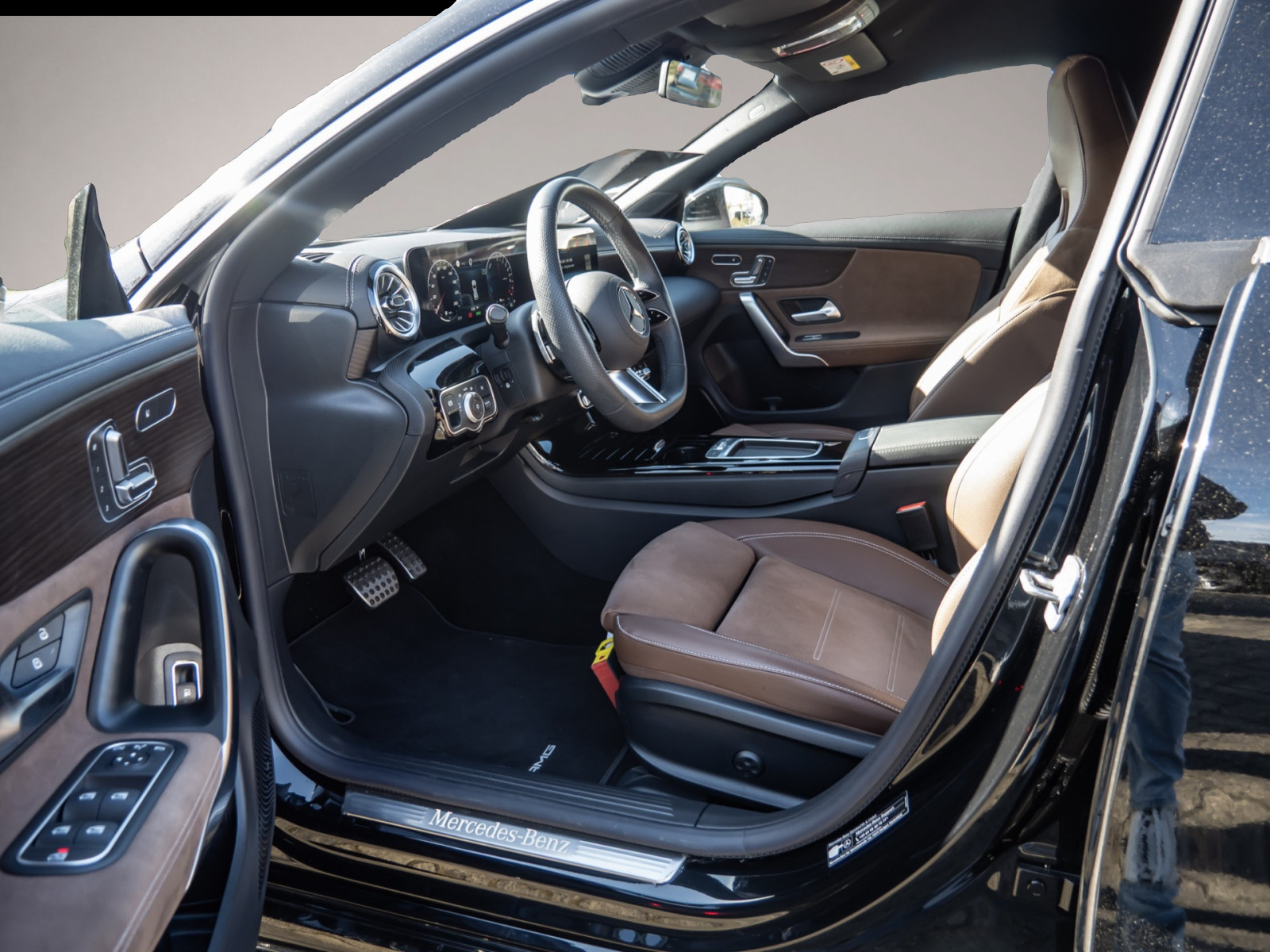 Mercedes-Benz CLA 250 (05/2025, Hybrid (Benzin/Elektro))