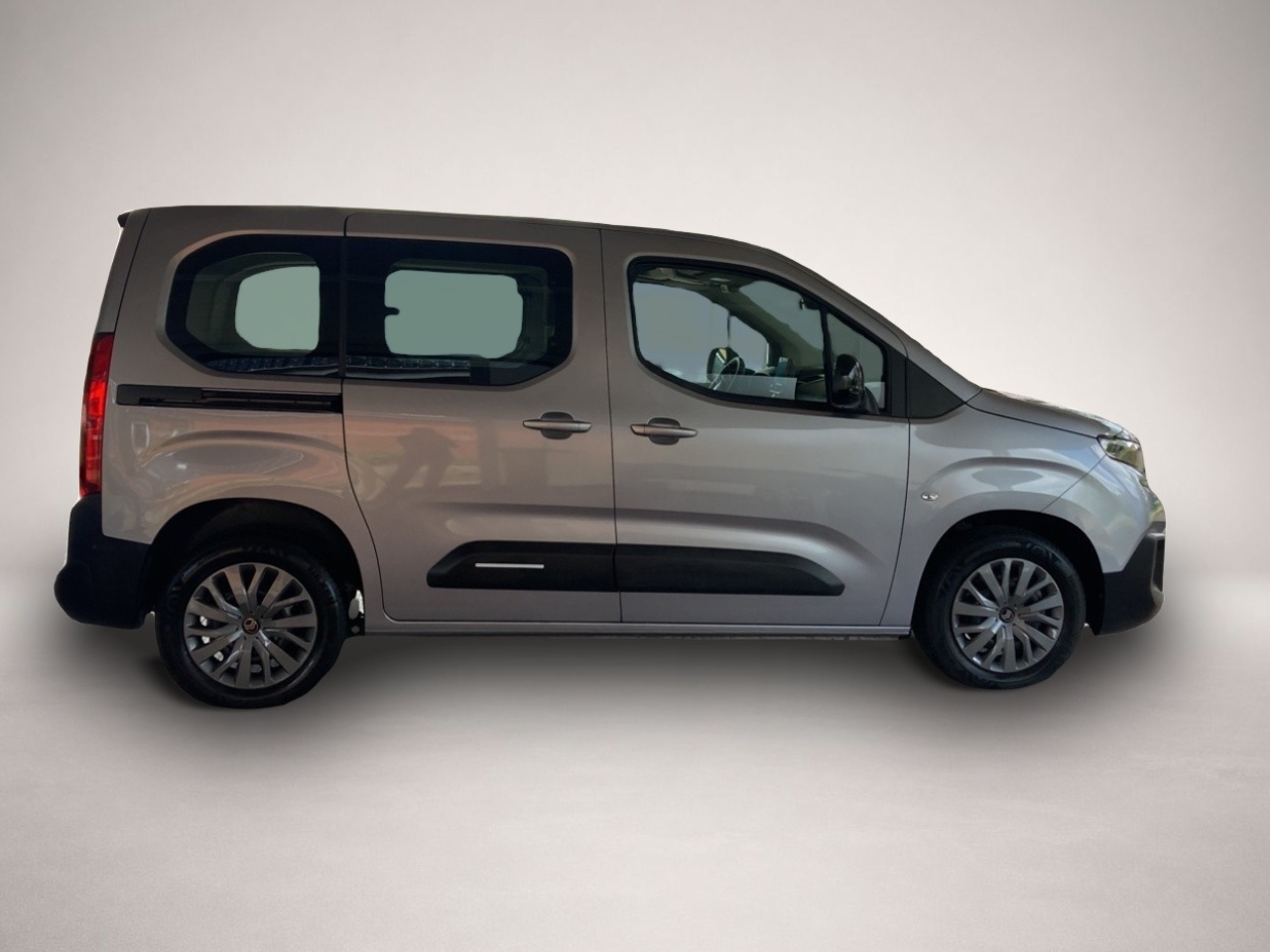 Citroen Berlingo (10/2024, Benzin)