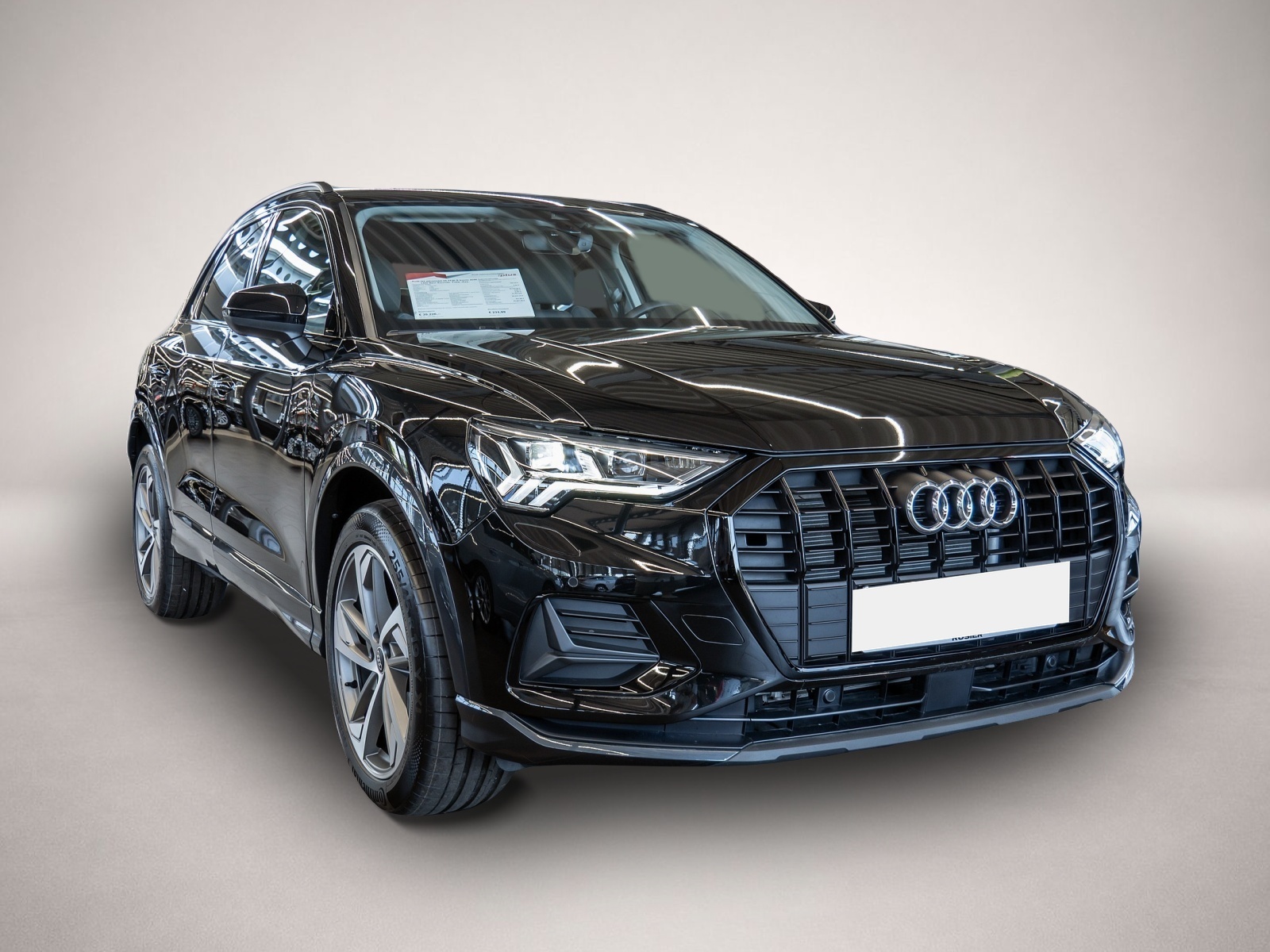 Audi Q3 (08/2025, Benzin)