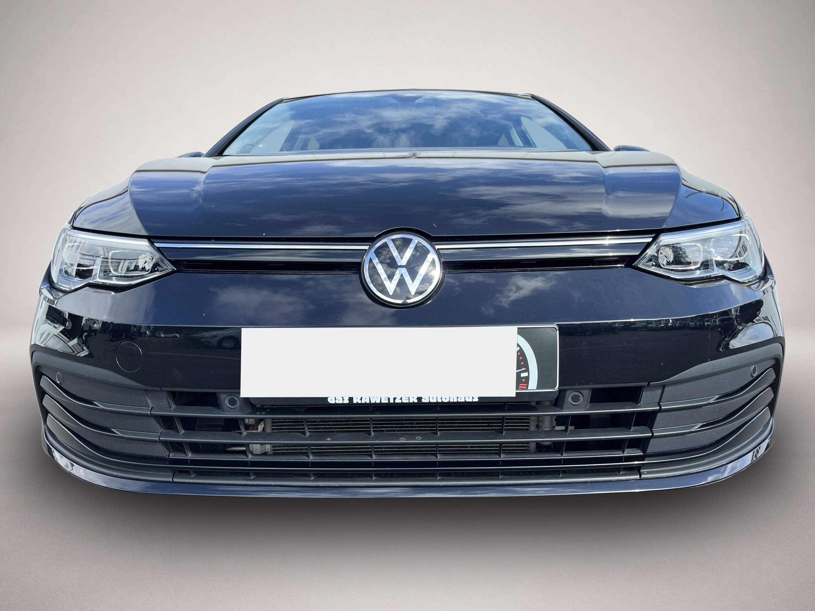 Volkswagen Golf (01/2023, Benzin)