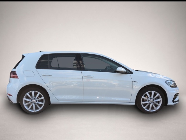 Volkswagen Golf (07/2018, Benzin)