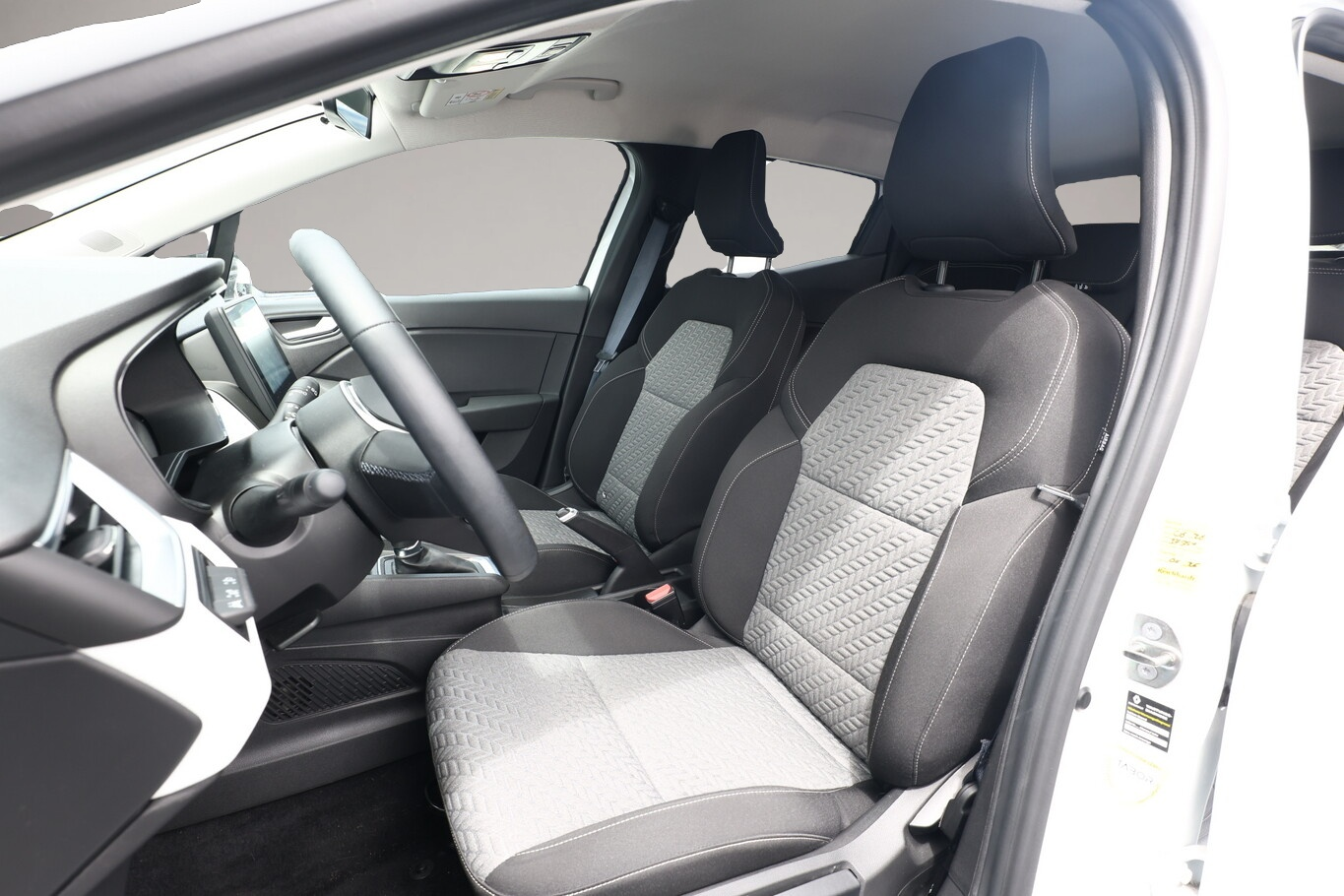 Renault Clio (06/2023, Benzin)