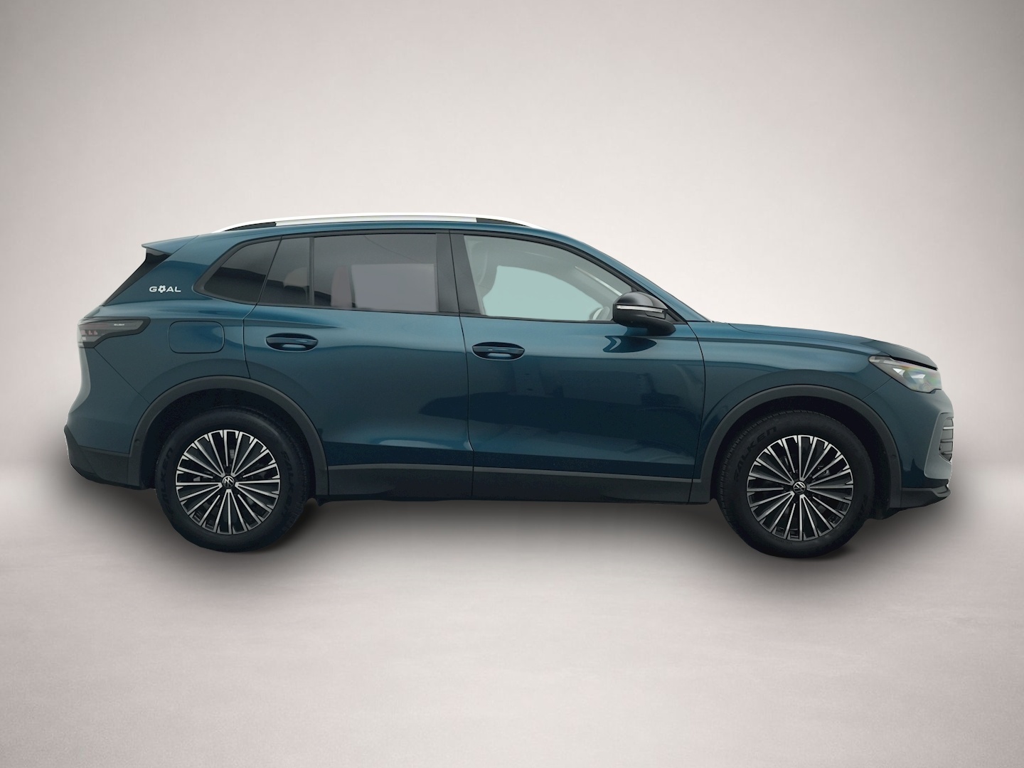 Volkswagen Tiguan (10/2025, Benzin)