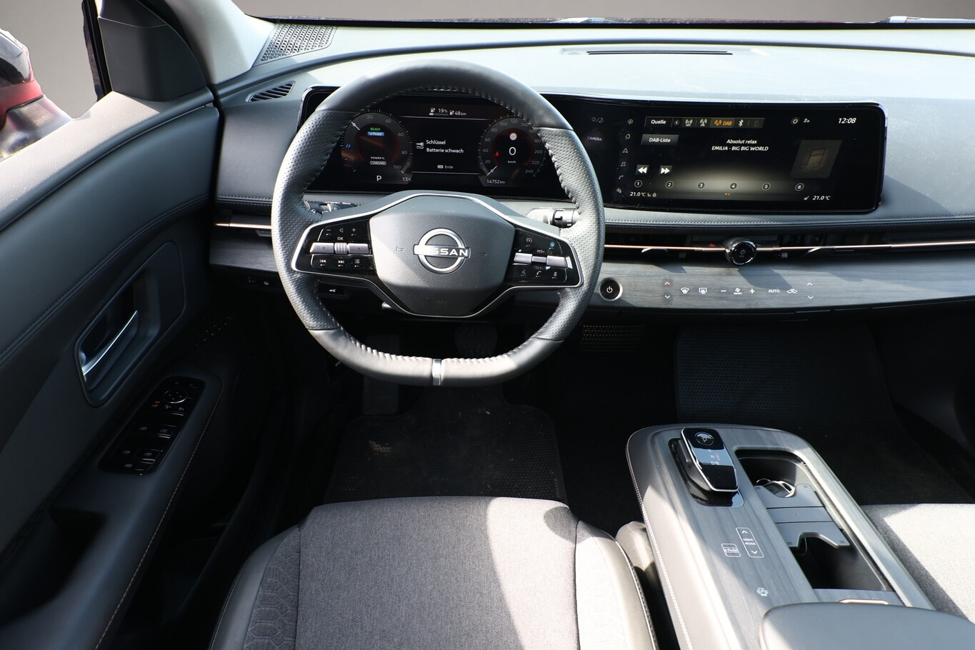 Nissan Ariya (11/2022, ELECTRIC)