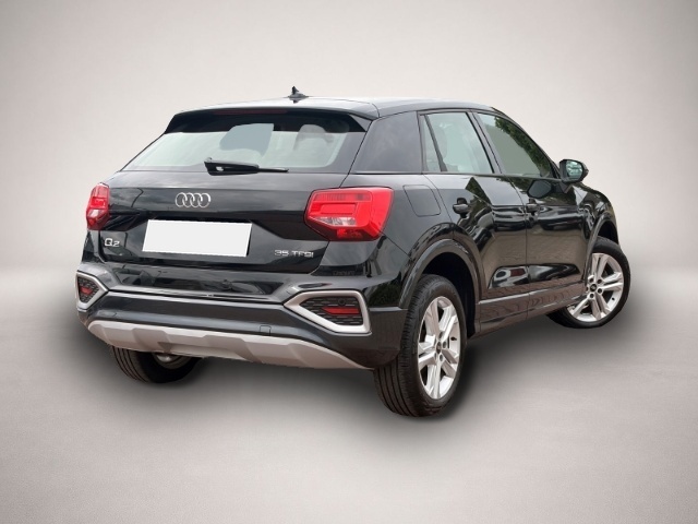 Audi Q2 (03/2023, Benzin)