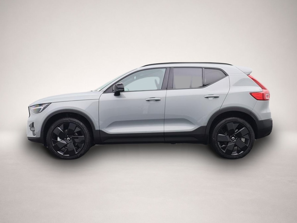 Volvo XC40 (04/2026, Benzin)