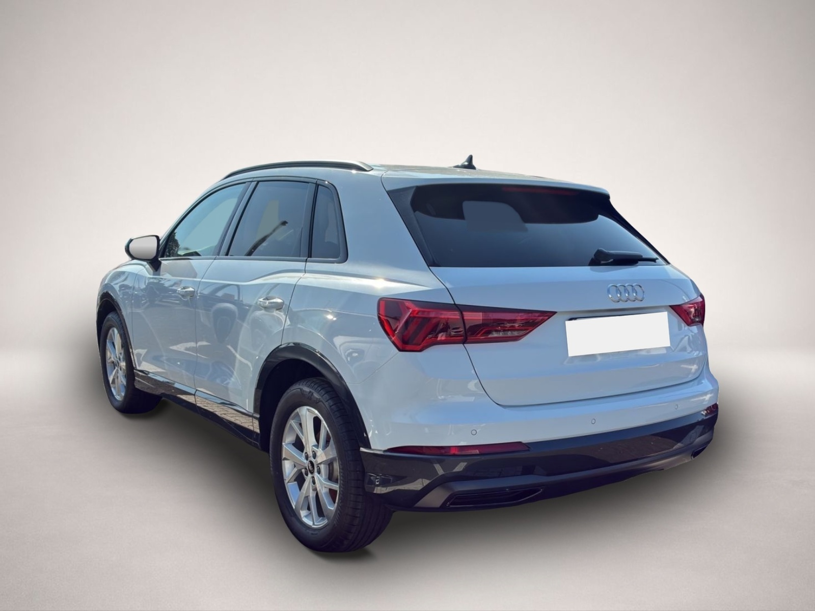 Audi Q3 (09/2025, Benzin)