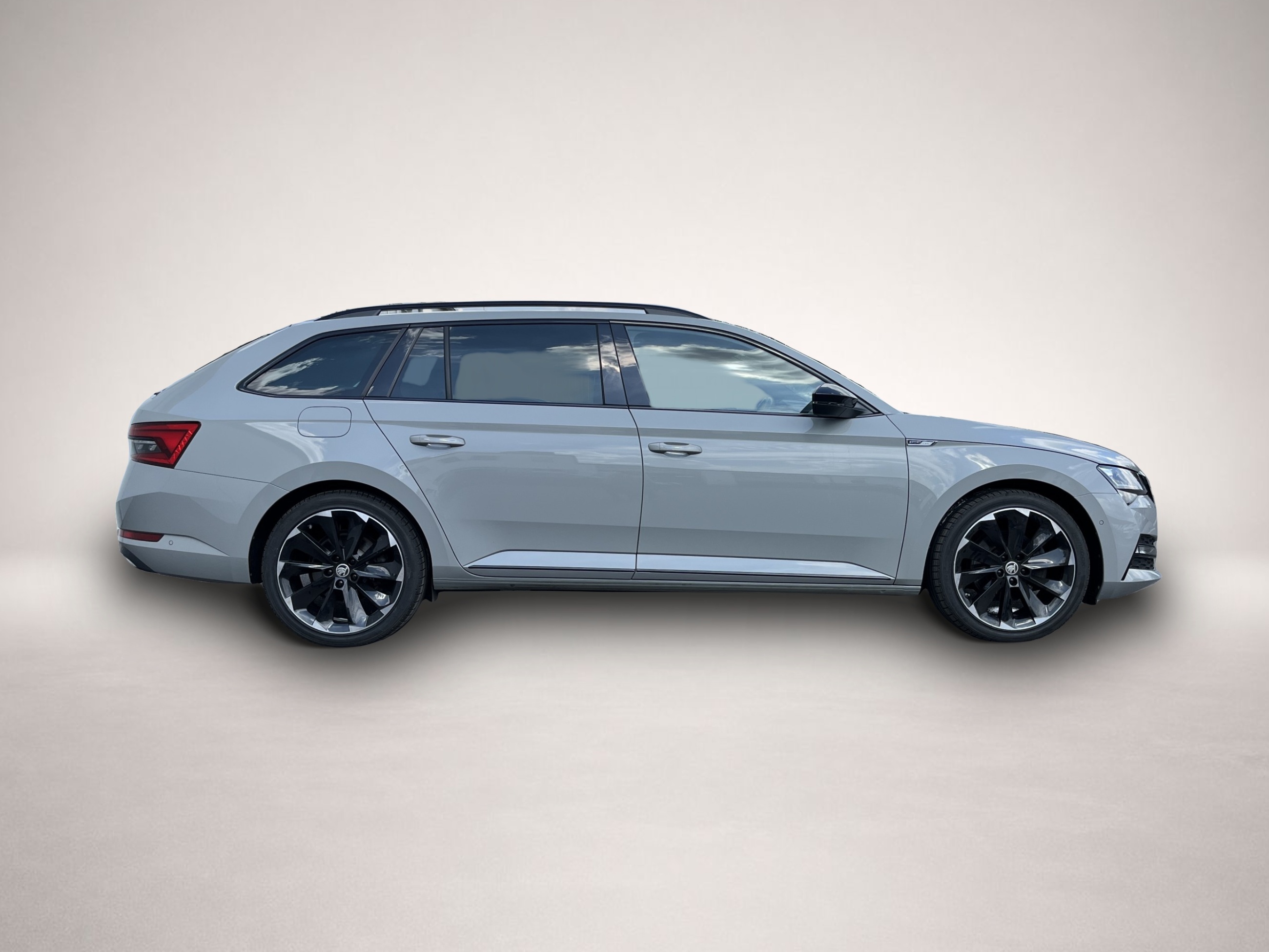 Skoda Superb (02/2023, )