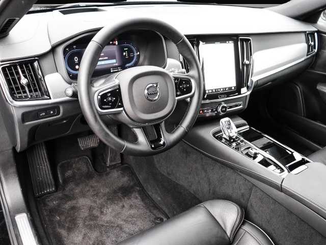 Volvo V90 (04/2025, Hybrid (Benzin/Elektro))