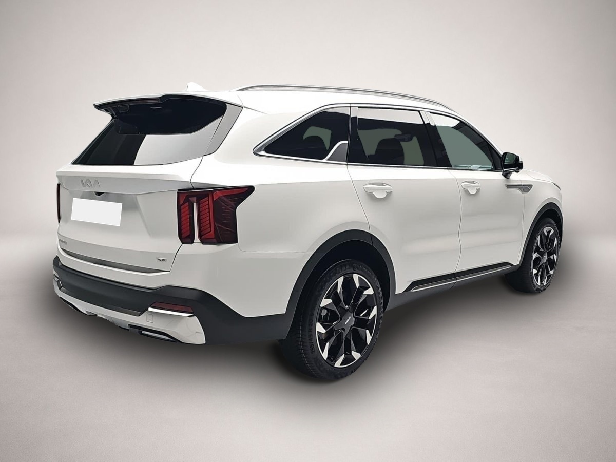 Kia Sorento, image 2 of 4