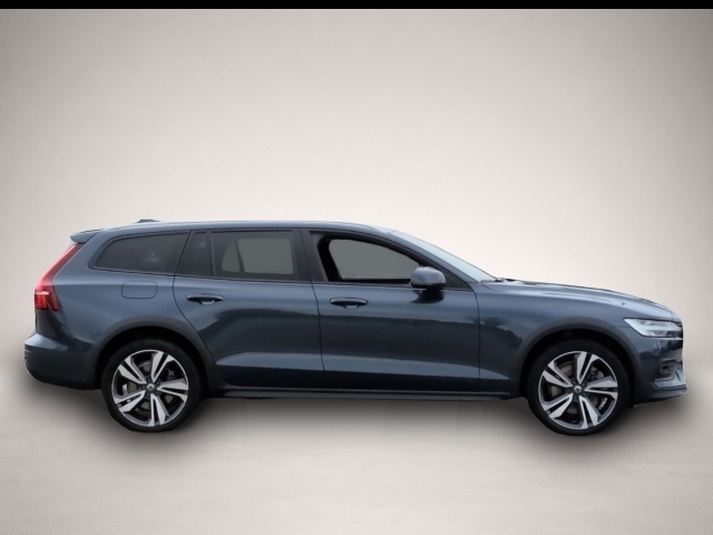 Volvo V60 Cross Country (03/2024, Benzin)