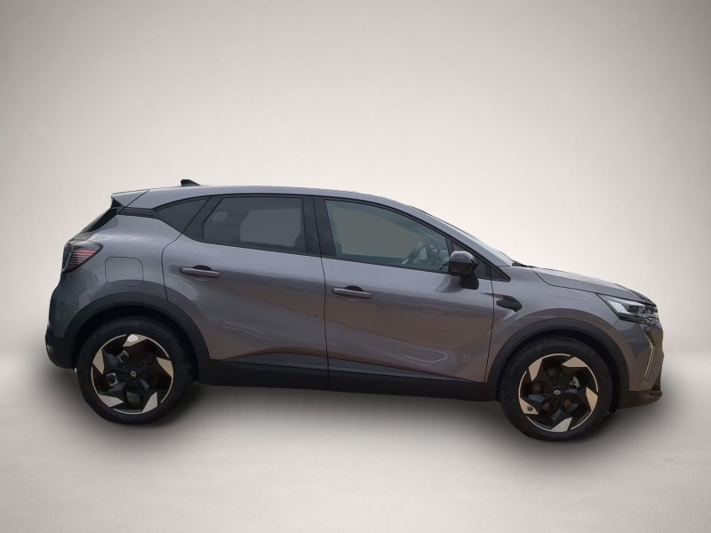 Renault Captur (10/2025, Benzin)