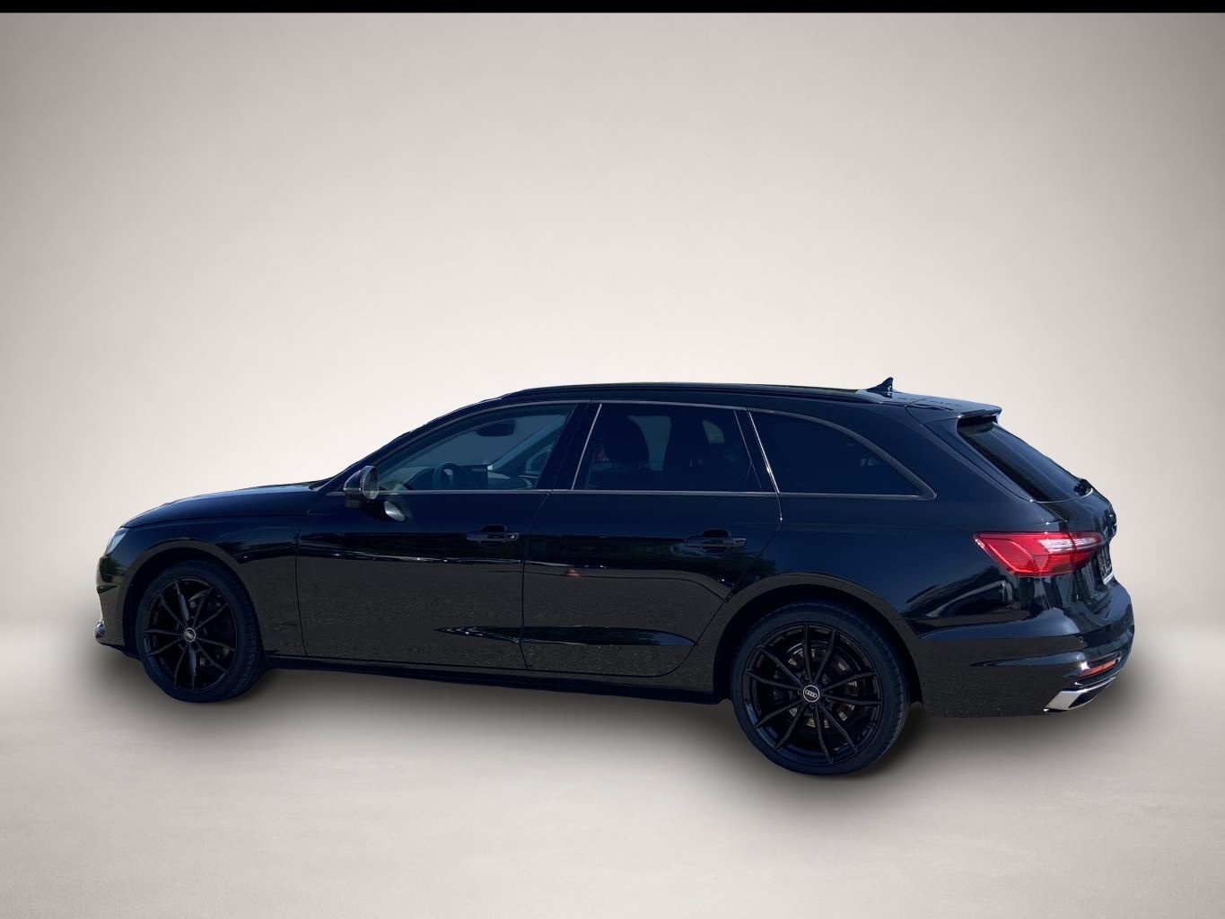 Audi A4 (08/2022, )