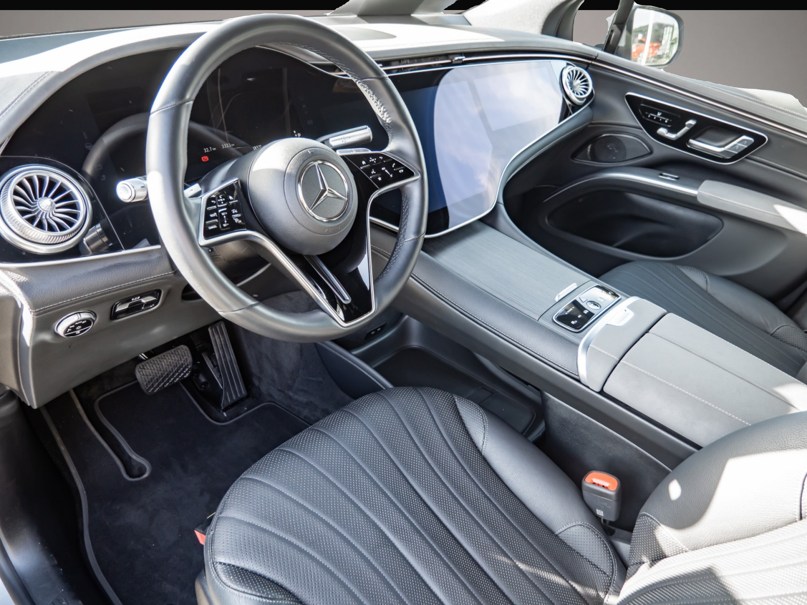 Mercedes-Benz EQS SUV (08/2023, ELECTRIC)