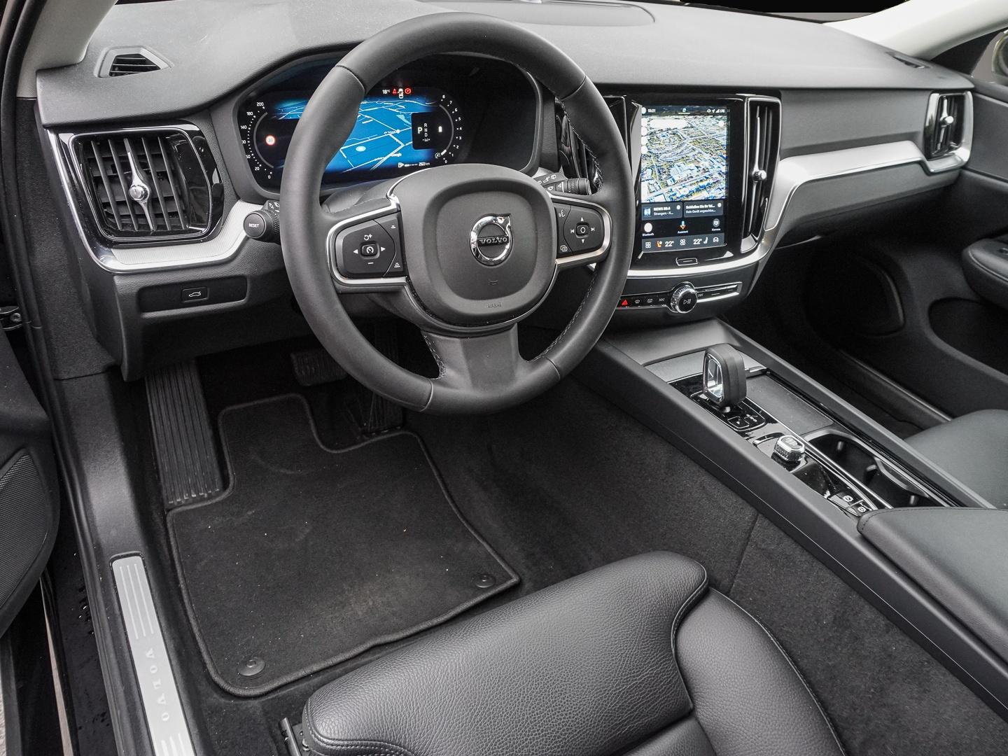 Volvo V60 (06/2024, Benzin)